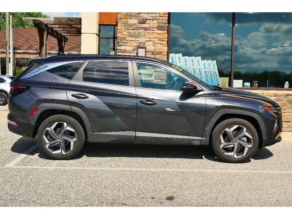 Used 2022 Hyundai Tucson SEL w/ Convenience + Premium Package AWD/4WD image 2