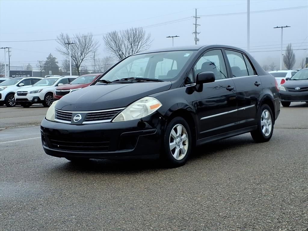 Used 2007 Nissan Versa SL w/ Convenience Pkg image 1