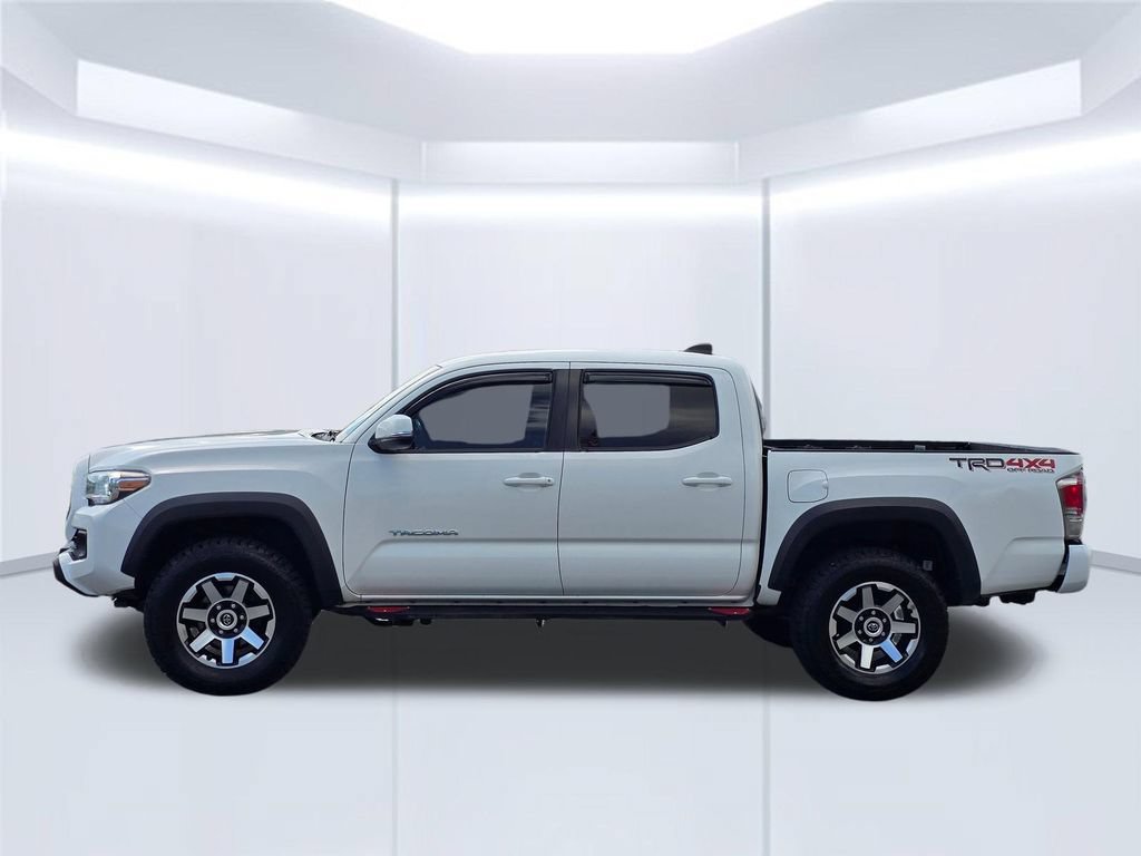 Used 2020 Toyota Tacoma TRD Off-Road w/ Technology Package AWD/4WD image 13