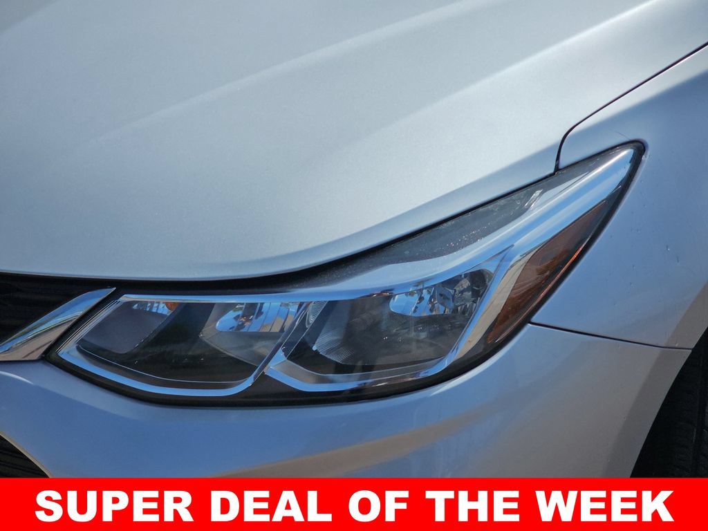 Used 2017 Chevrolet Cruze LS FWD image 31