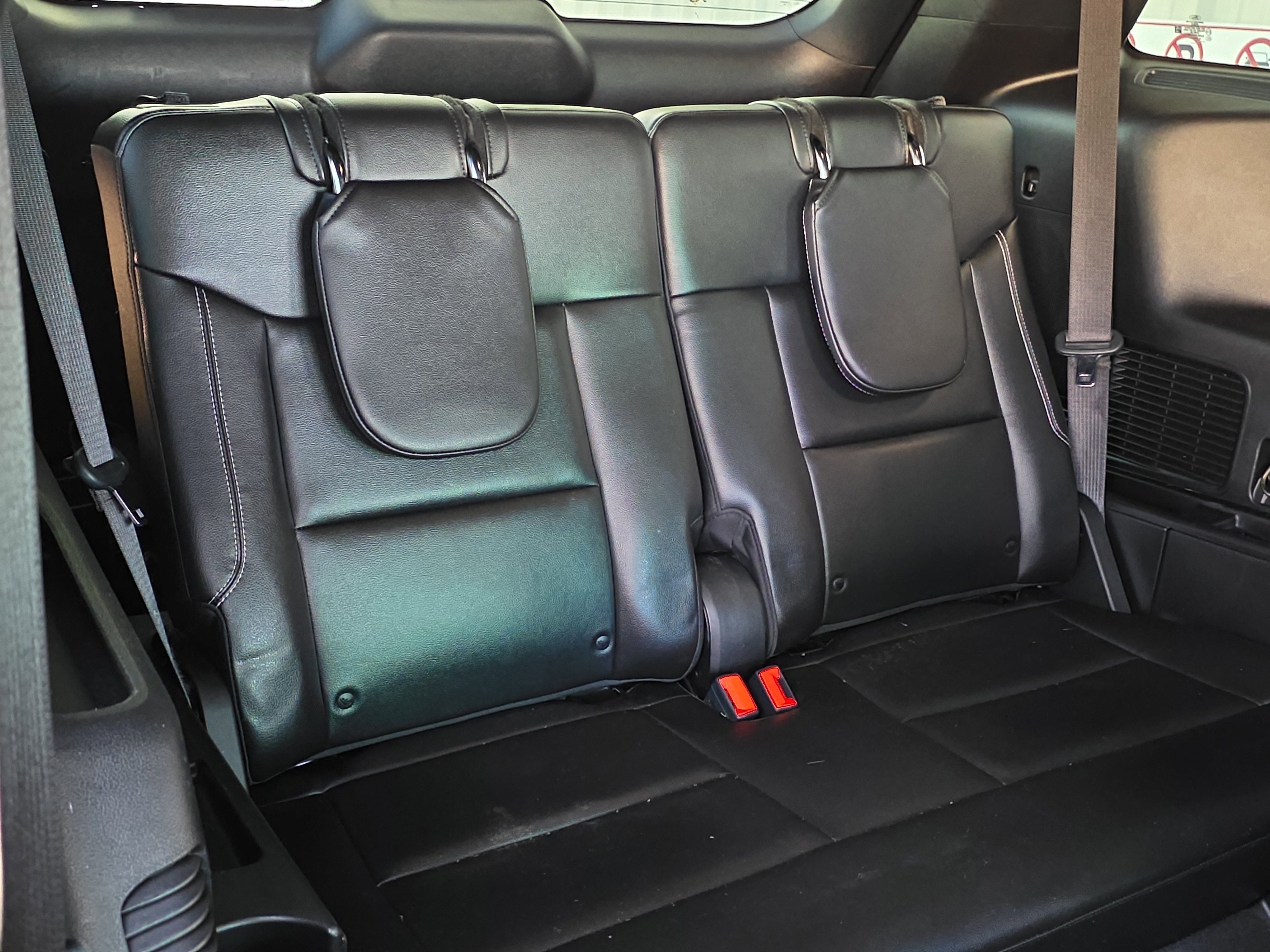 Used 2020 Ford Explorer ST image 34