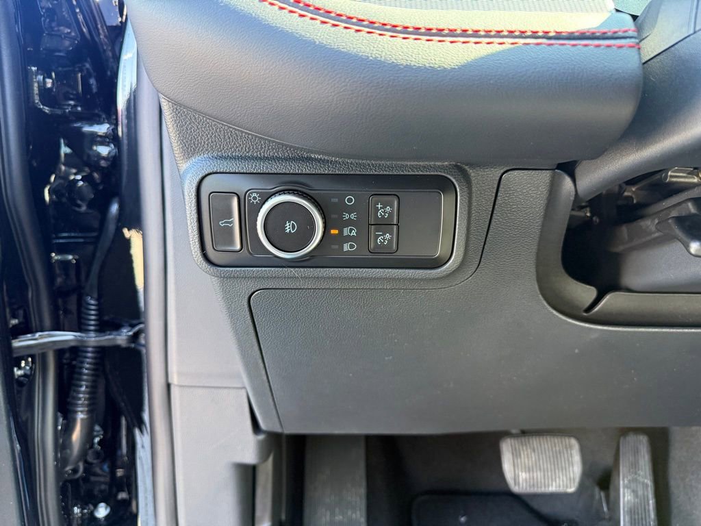 New 2026 Ford Explorer ST-Line w/ ST-Line Street Pack image 8