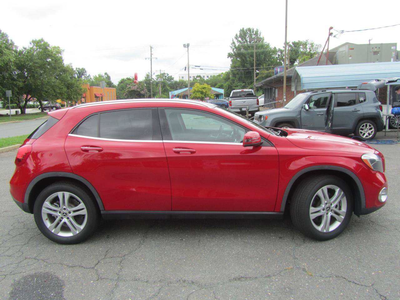Used 2018 Mercedes-Benz GLA 250 4MATIC image 11