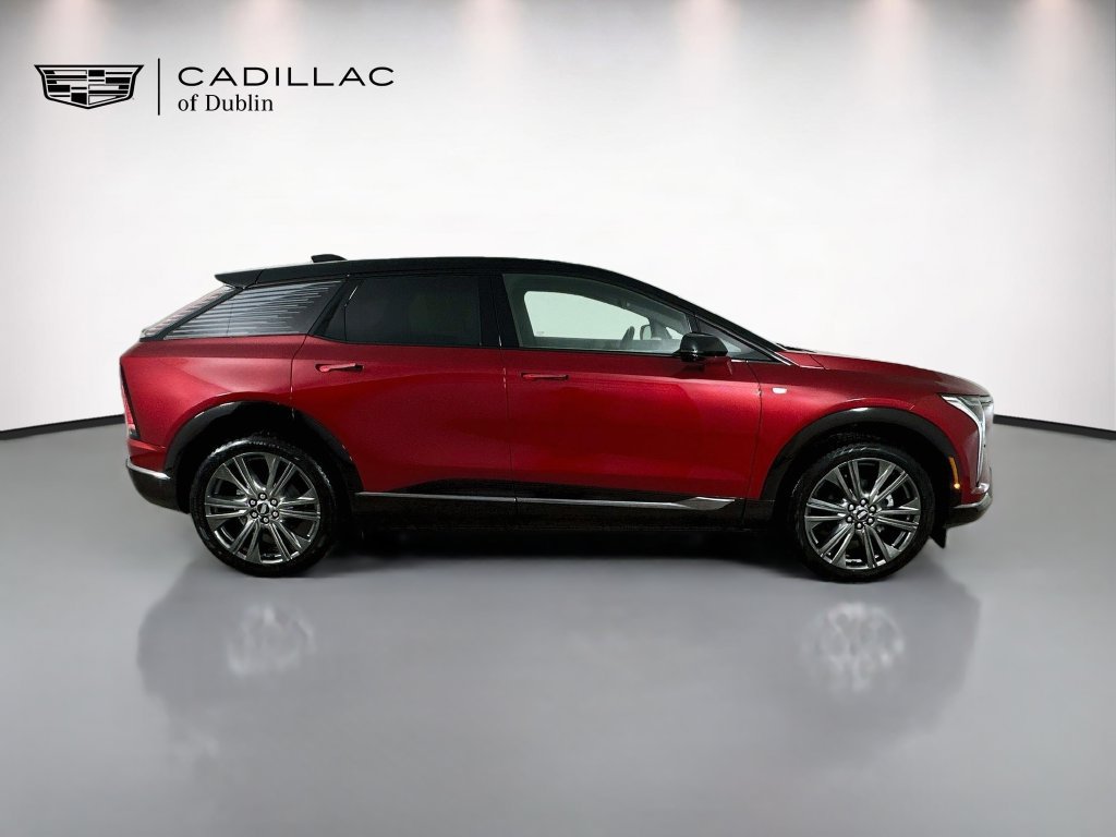 New 2027 Cadillac Optiq Premium Sport w/ LPO, Floor Liner Package AWD/4WD image 4