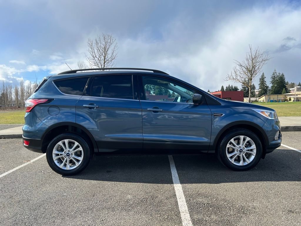 Used 2018 Ford Escape SE w/ SE Sync 3 Package image 6