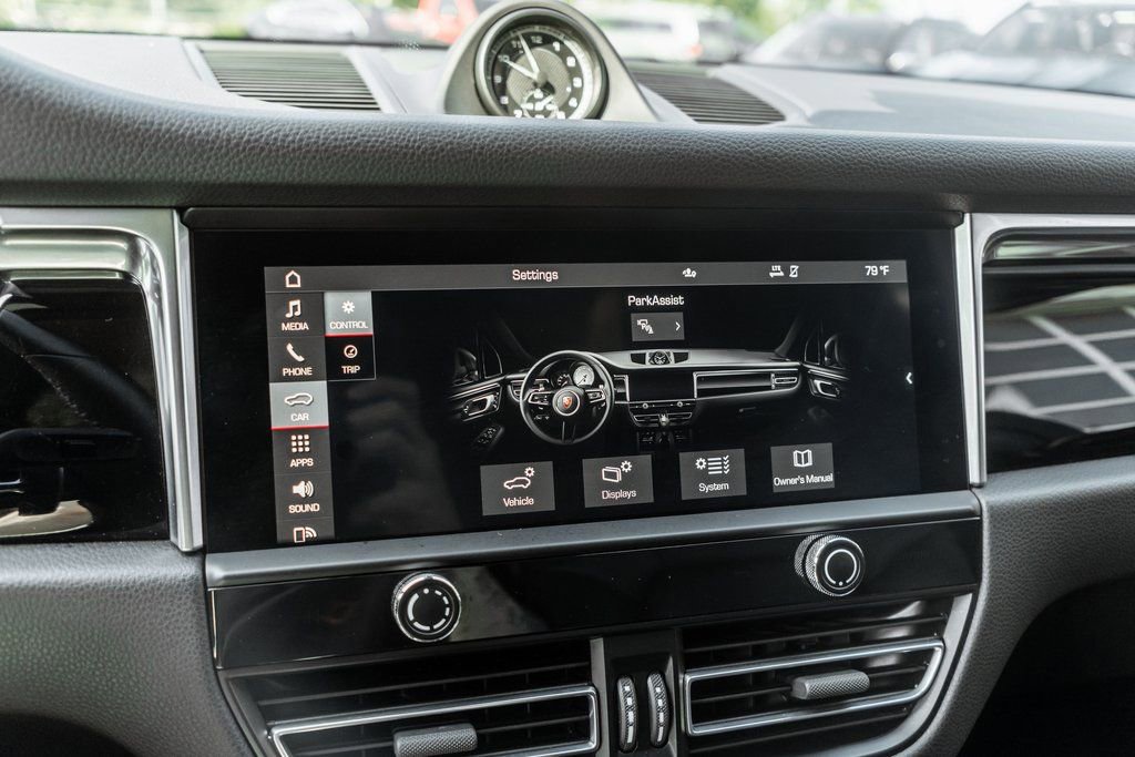 Used 2023 Porsche Macan AWD/4WD image 21