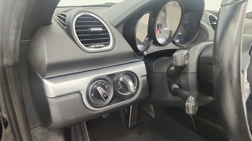 Used 2018 Porsche 718 Boxster S RWD image 35