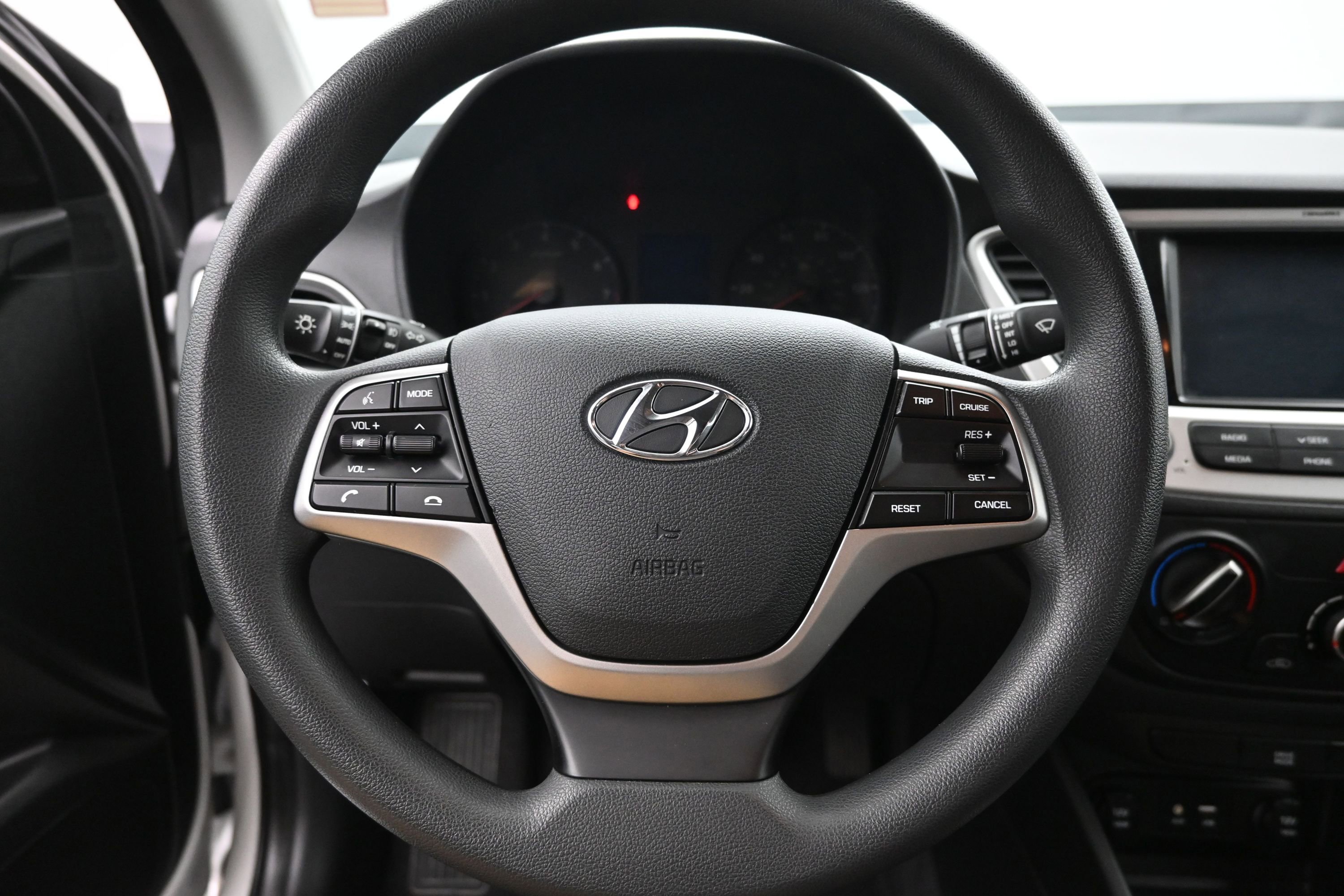 Used 2022 Hyundai Accent SEL w/ Cargo Package FWD image 13