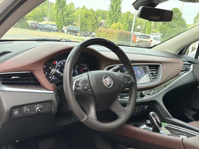 Used 2021 Buick Enclave Avenir w/ Avenir Technology Package AWD/4WD image 7