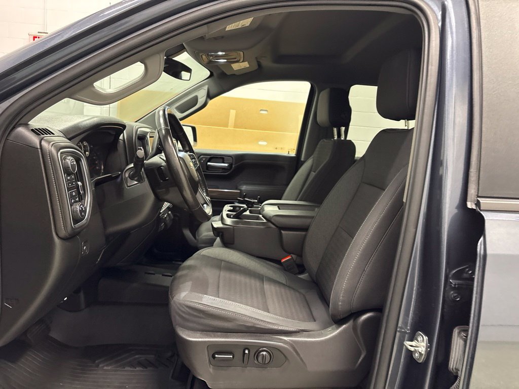Used 2020 Chevrolet Silverado 1500 LT w/ All-Star Edition AWD/4WD image 17
