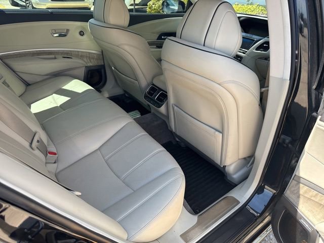 Used 2018 Acura RLX Sport Hybrid w/ Advance Pkg image 16