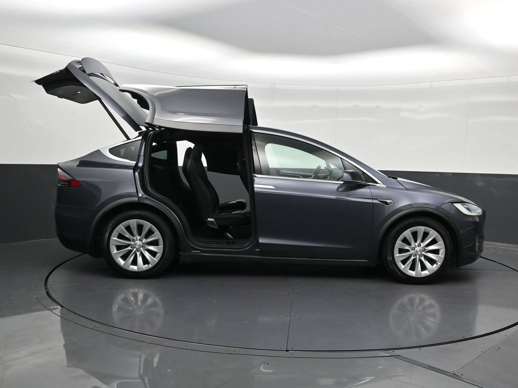 Used 2019 Tesla Model X AWD/4WD image 30