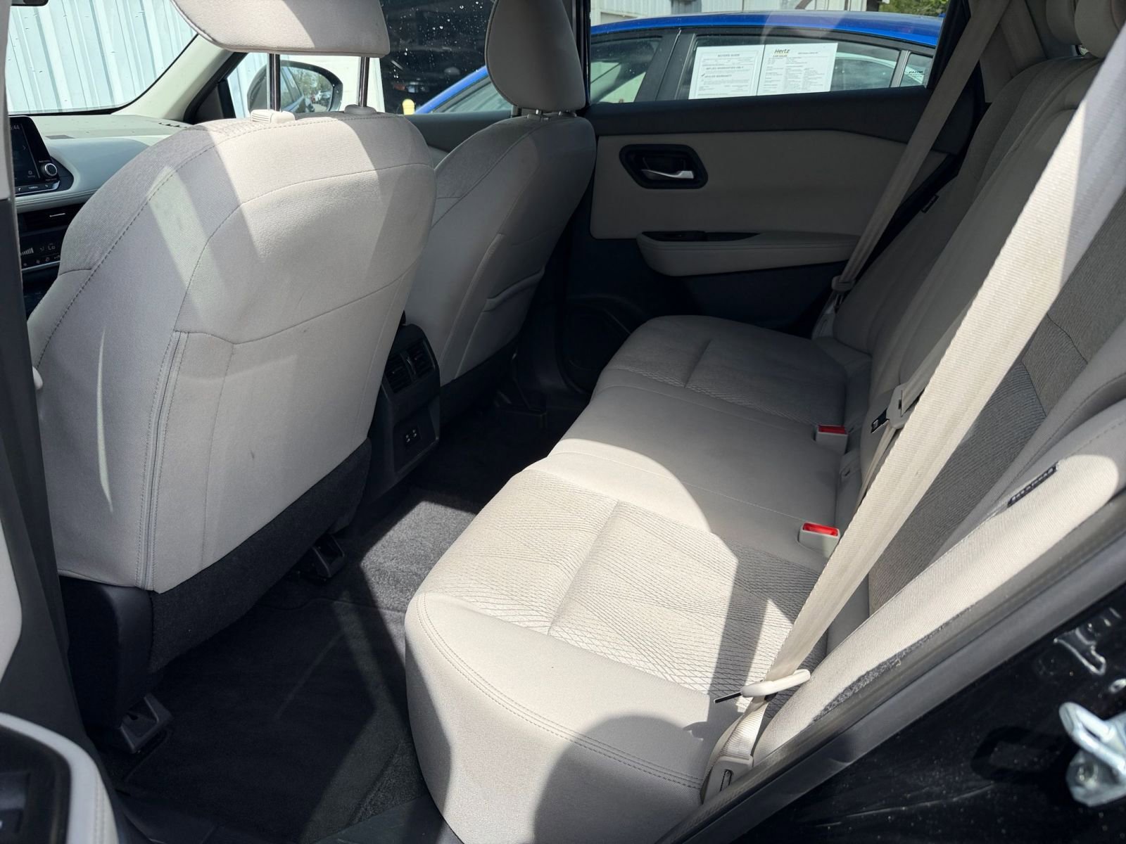 Used 2025 Nissan Rogue SV FWD image 28