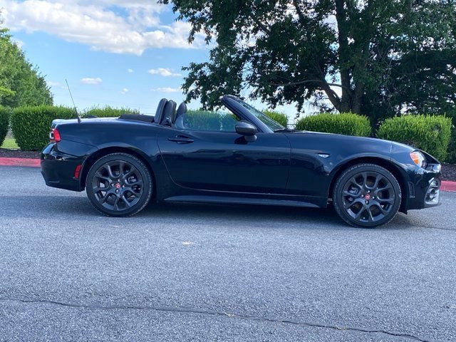 Used 2019 FIAT 124 Spider Abarth w/ Navigation & Sound Group RWD image 11