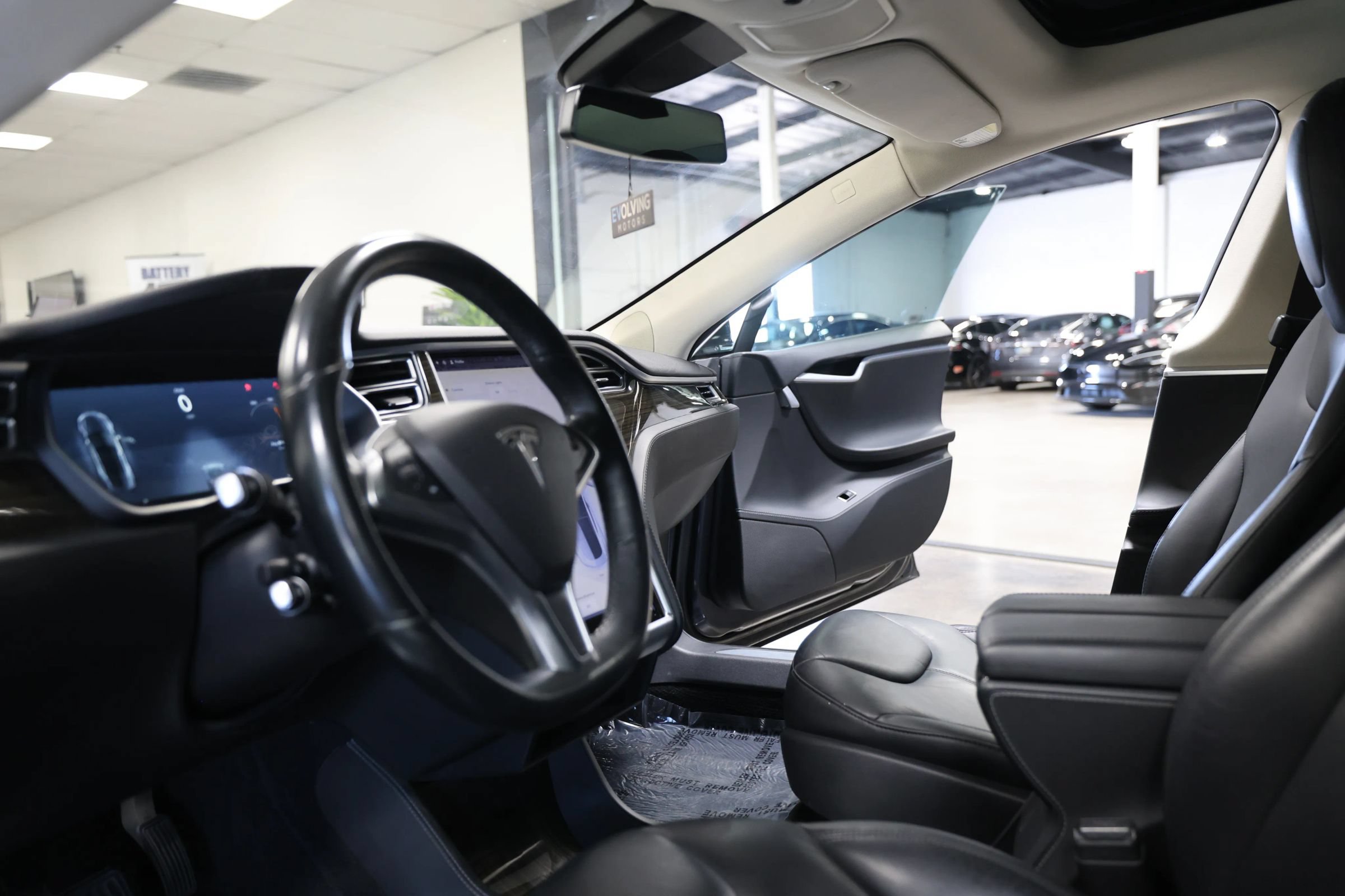 Used 2015 Tesla Model S 85D AWD/4WD image 31