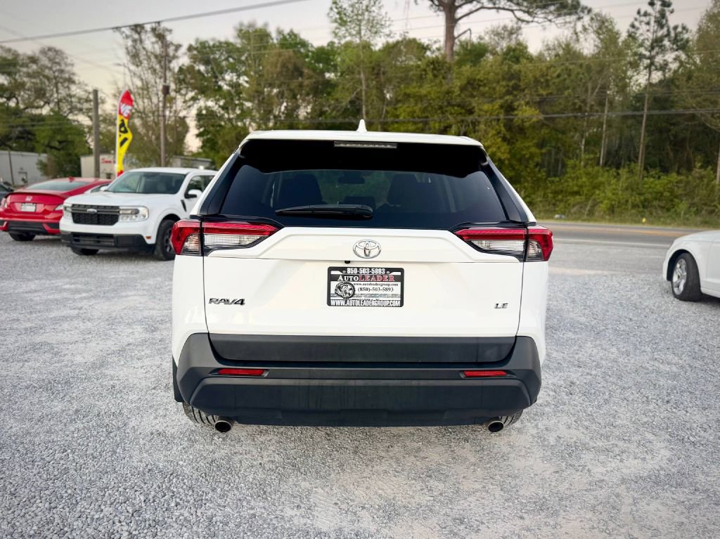 Used 2024 Toyota RAV4 LE image 3
