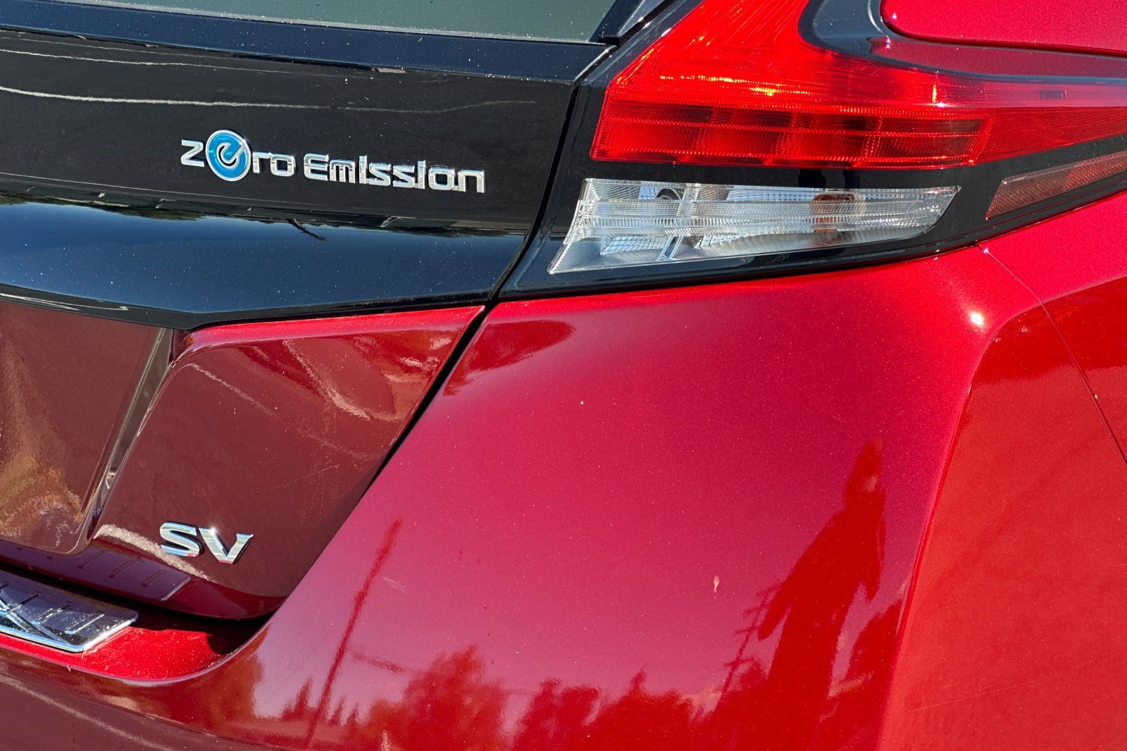 Used 2019 Nissan Leaf SV w/ Protection Package image 12