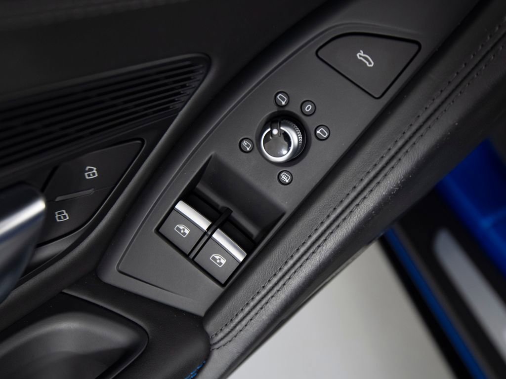 Used 2021 Audi R8 V10 w/ Premium Package RWD image 13