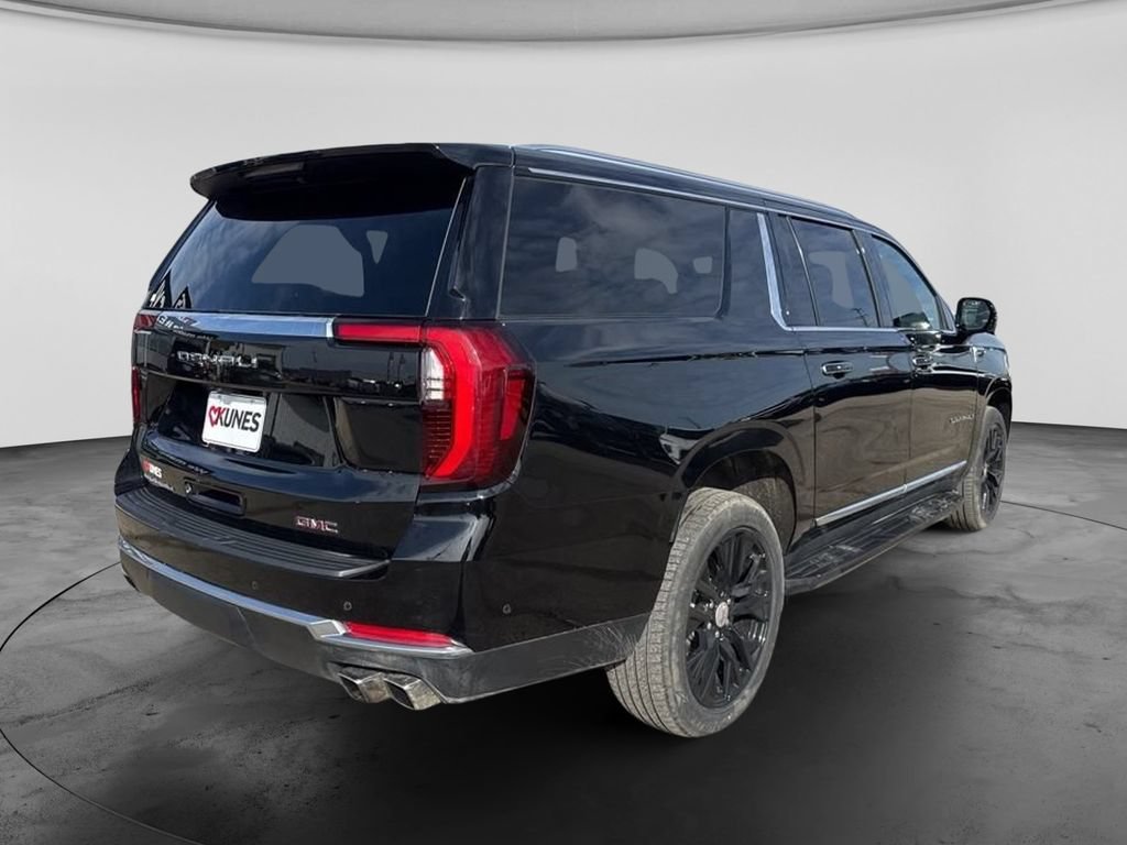 Used 2025 GMC Yukon XL Denali AWD/4WD image 15