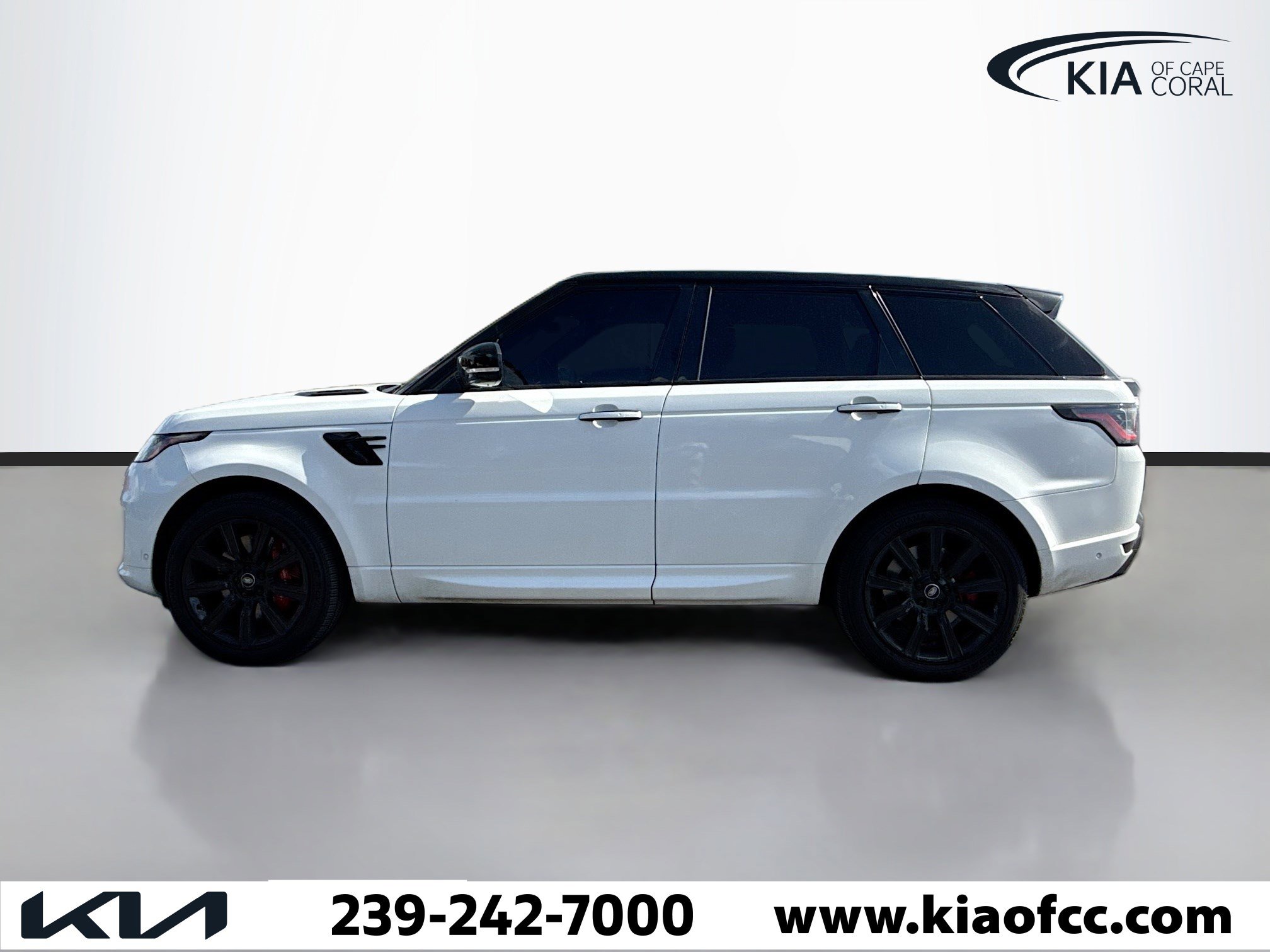 Used 2021 Land Rover Range Rover Sport HST image 2