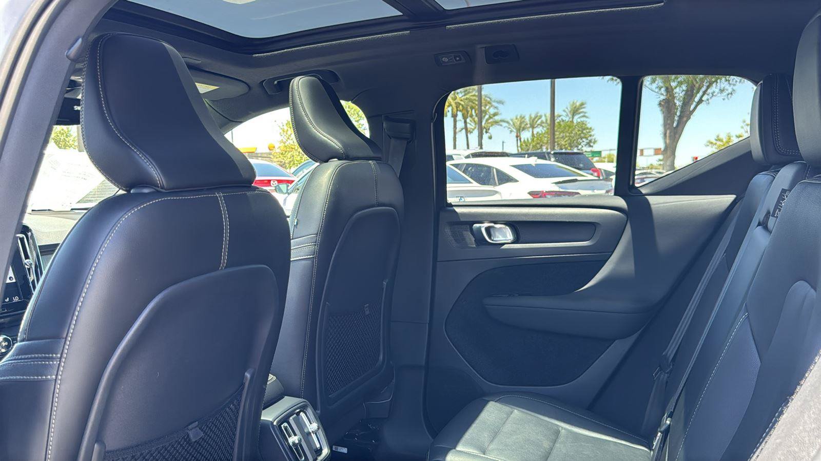 Used 2019 Volvo XC40 T5 Inscription AWD/4WD image 26