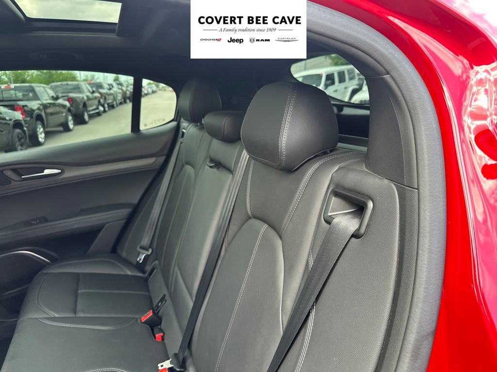 Used 2023 Alfa Romeo Stelvio Ti image 19