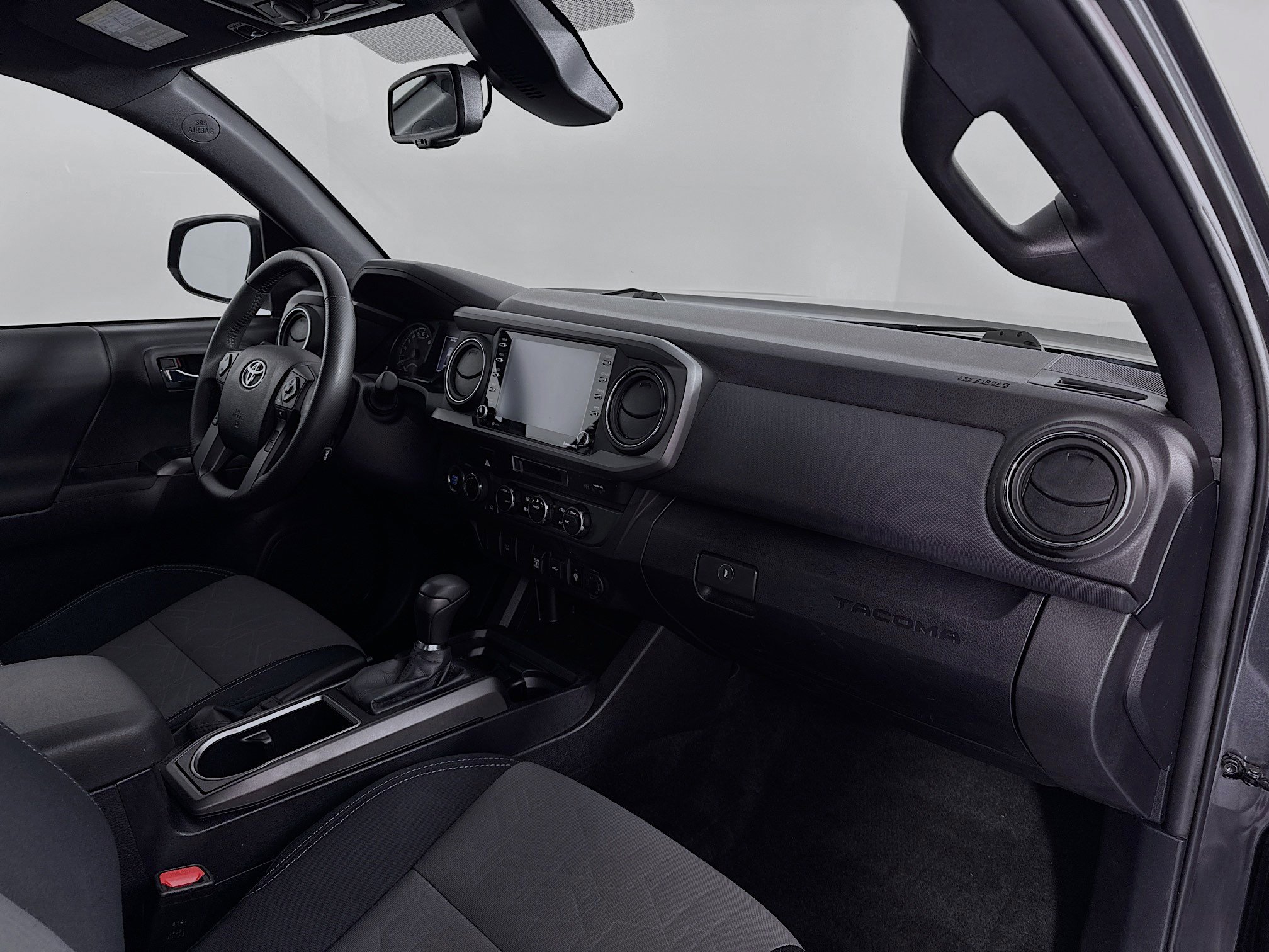 Used 2022 Toyota Tacoma TRD Off-Road image 26