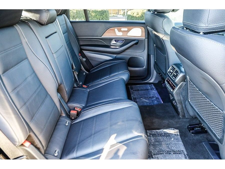 New 2026 Mercedes-Benz GLS 580 4MATIC image 18