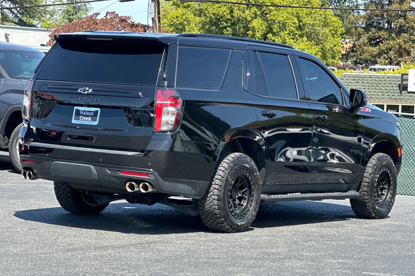 Used 2023 Chevrolet Tahoe Z71 w/ Z71 Off-Road Package AWD/4WD image 8