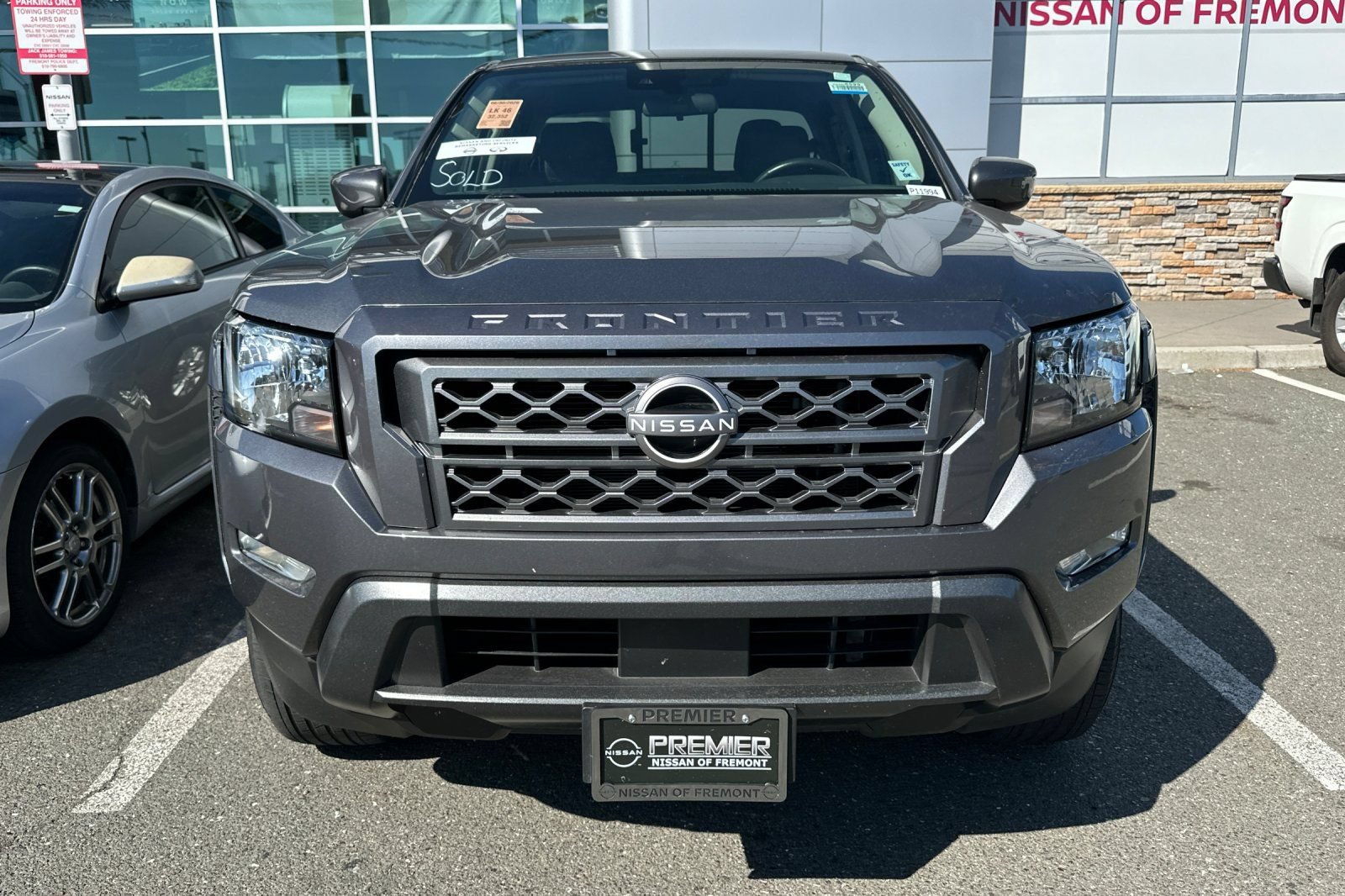 Certified 2023 Nissan Frontier SV w/ SV Convenience Package RWD image 3