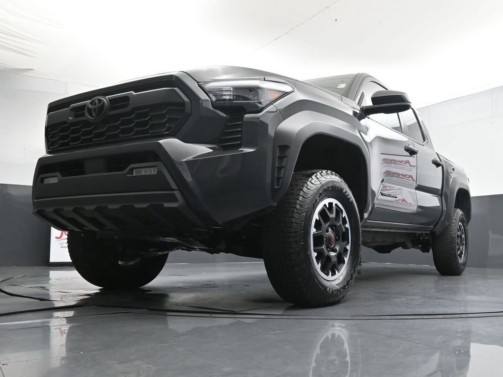 Used 2025 Toyota Tacoma TRD Off-Road AWD/4WD image 34