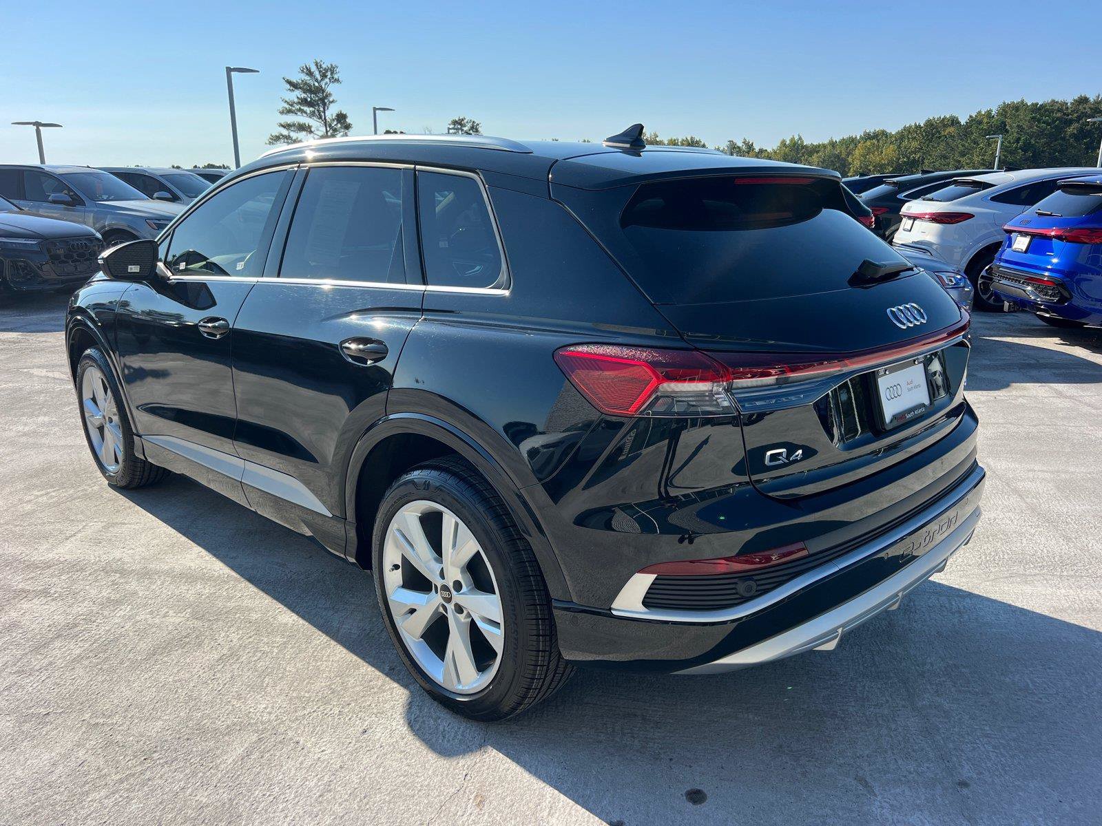 Used 2023 Audi Q4 e-tron Premium Plus AWD/4WD image 7