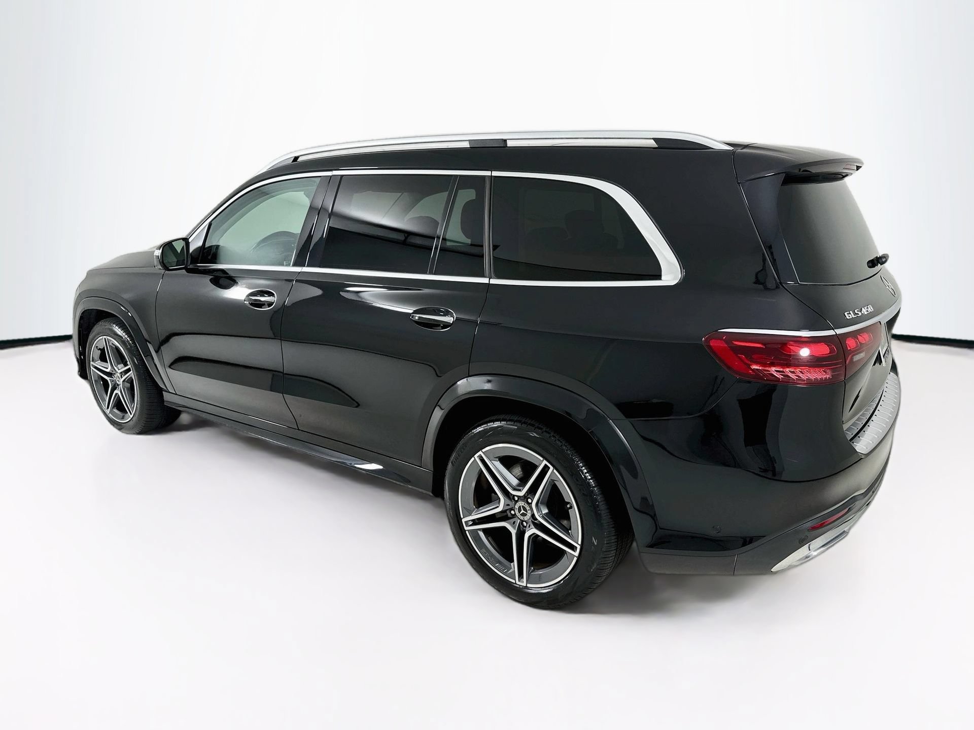 Used 2024 Mercedes-Benz GLS 450 4MATIC image 6
