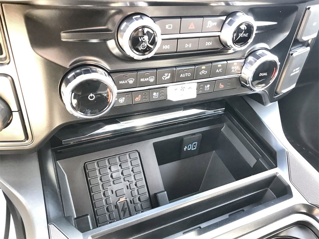 New 2026 Ford F250 Lariat w/ Chrome Package image 19