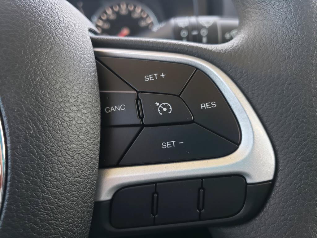 Certified 2023 Jeep Renegade Latitude AWD/4WD image 20