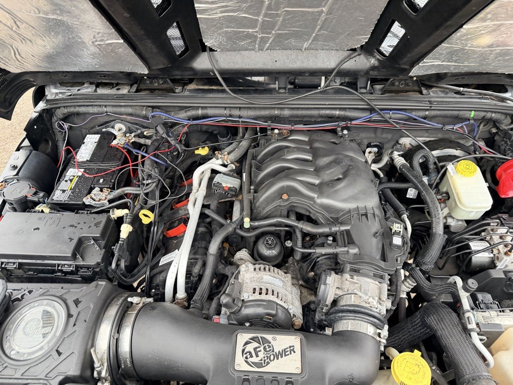 Used 2013 Jeep Wrangler Unlimited Sahara image 33