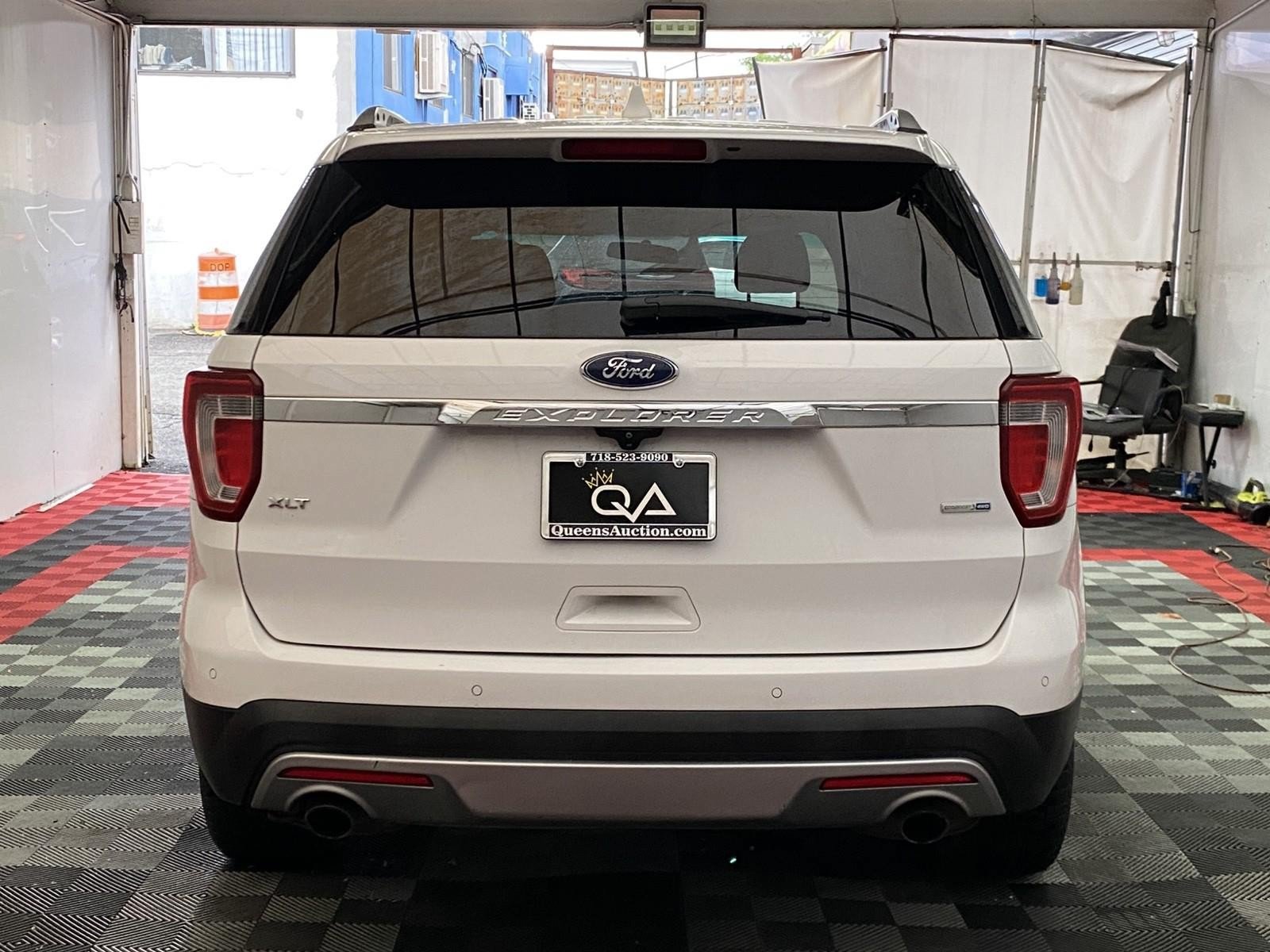 Used 2017 Ford Explorer XLT AWD/4WD image 5