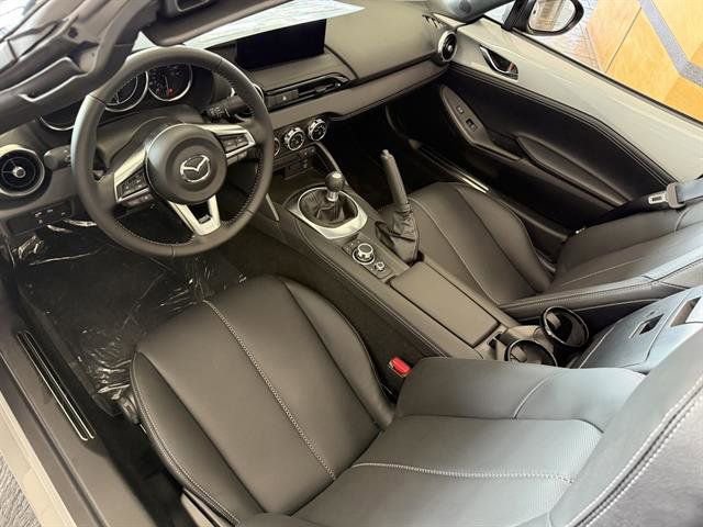 New 2025 MAZDA MX-5 Miata Grand Touring w/ Weather Package image 2