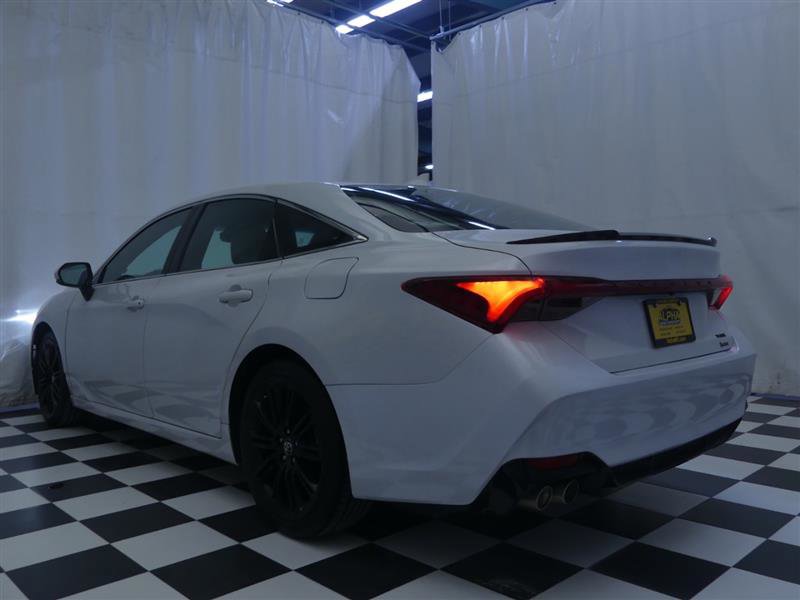 Used 2019 Toyota Avalon XSE w/ All Weather Liner Package FWD image 5