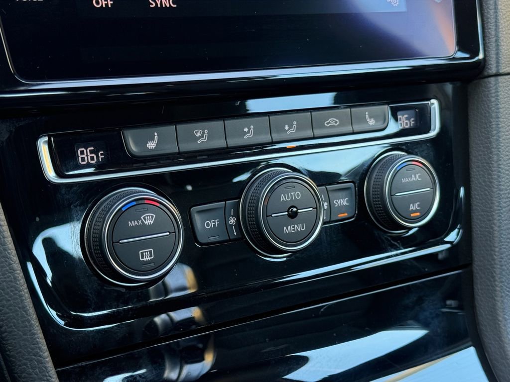 Used 2019 Volkswagen Golf R 4-Door image 17