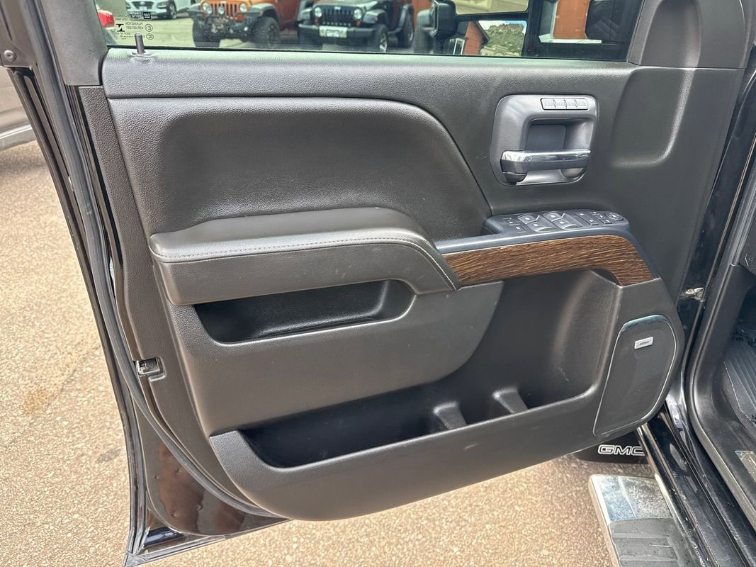 Used 2019 GMC Sierra 2500 Denali w/ Duramax Plus Package image 10