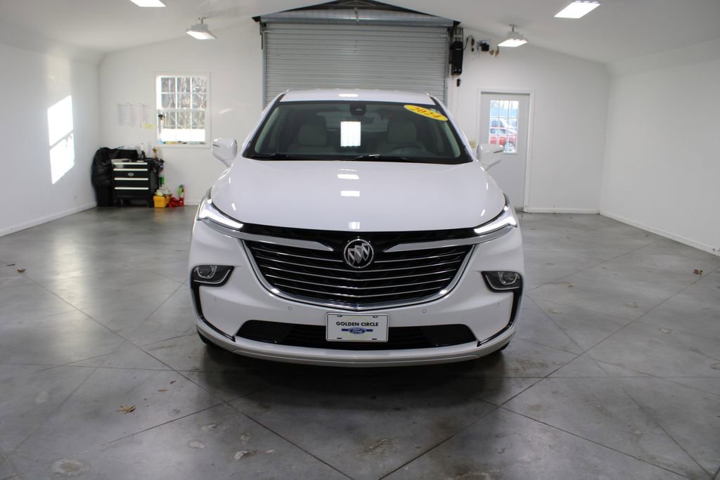 Used 2024 Buick Enclave Essence w/ Technology Package image 3