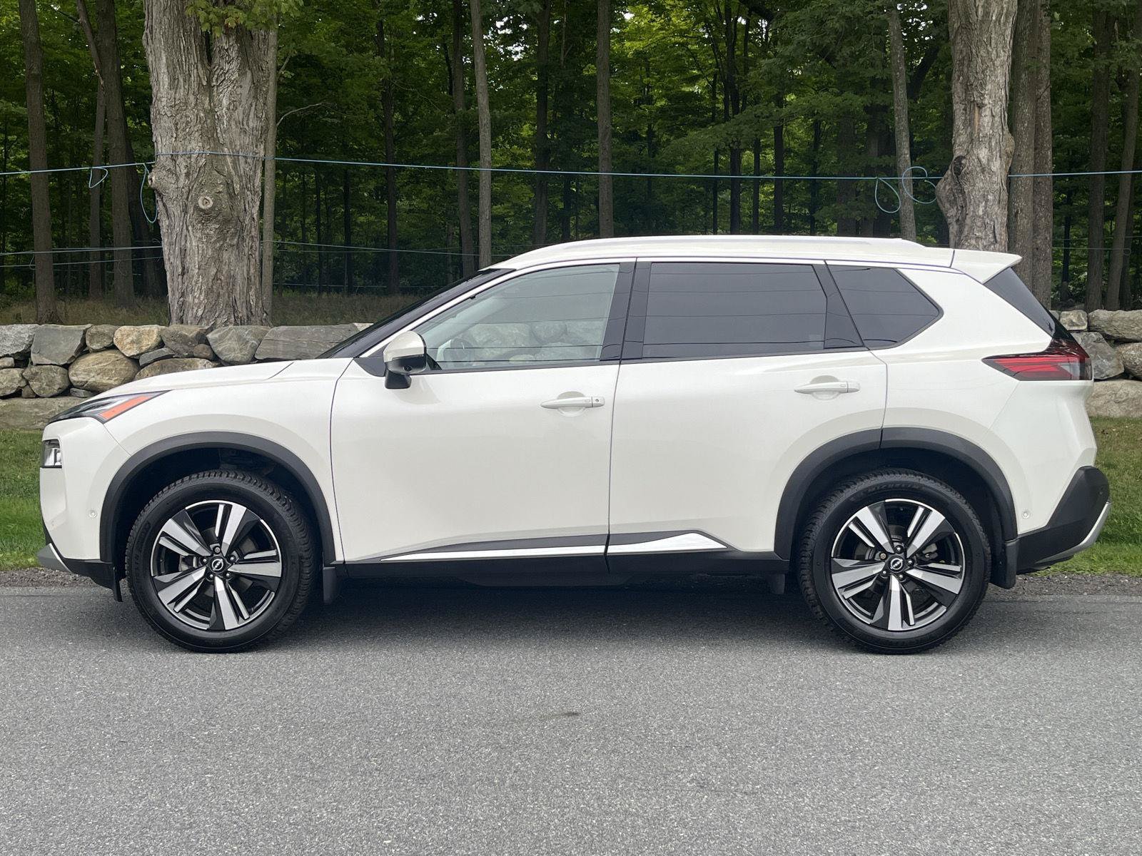 Used 2022 Nissan Rogue Platinum w/ Head-Up Display Package AWD/4WD image 21