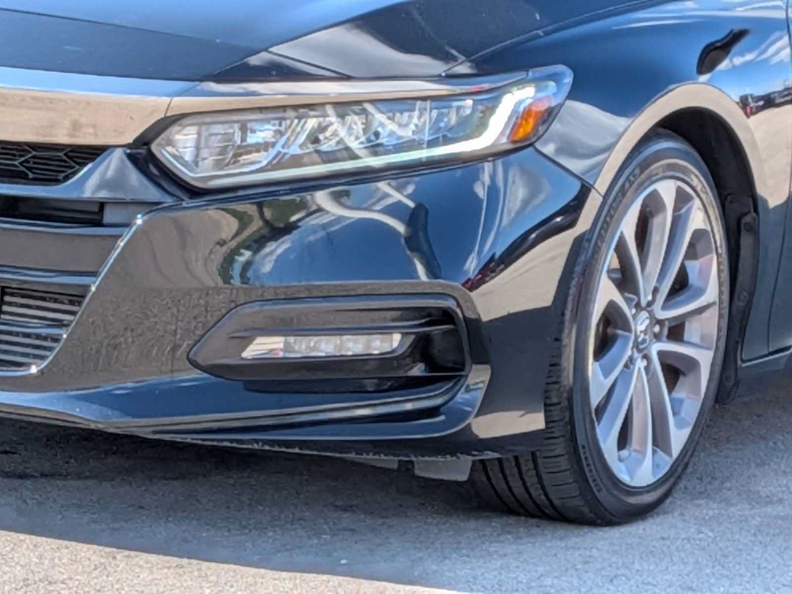 Used 2018 Honda Accord Sport image 10