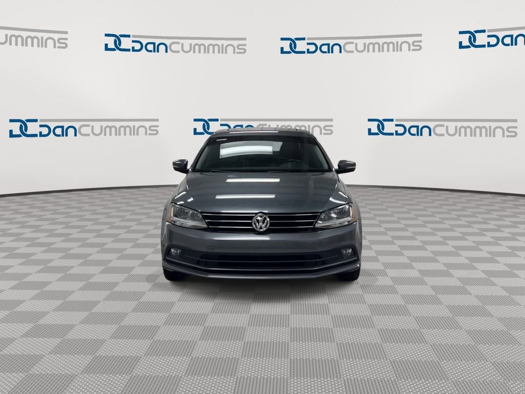 Used 2017 Volkswagen Jetta SEL image 3