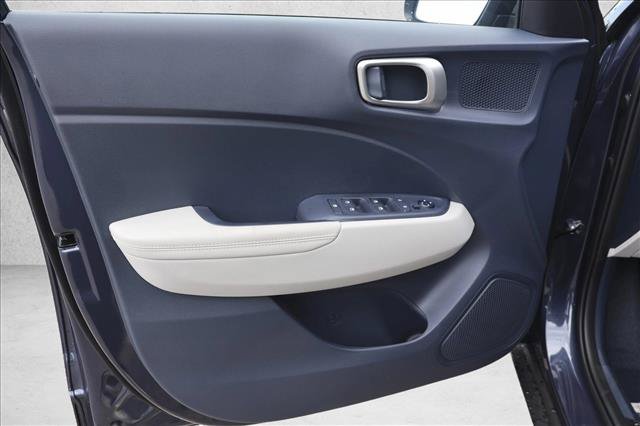 New 2026 Hyundai Venue SEL FWD image 12