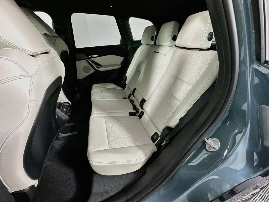 New 2027 BMW X1 xDrive28i w/ Technology Package AWD/4WD image 17