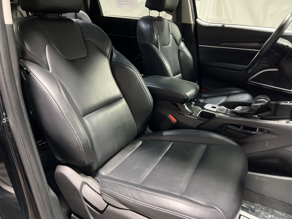 Used 2025 Kia Telluride S image 9