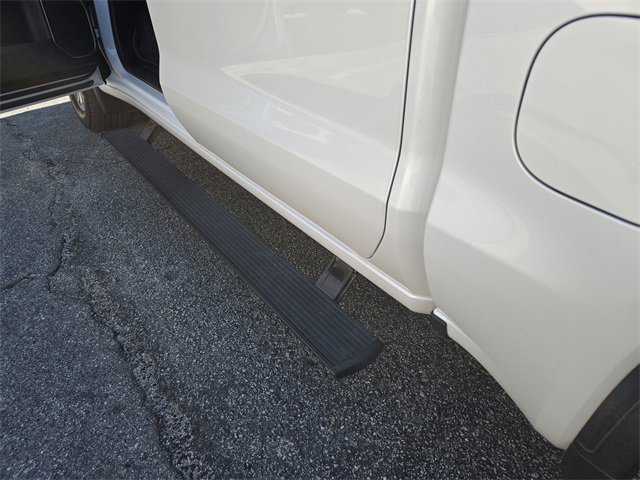 Used 2022 GMC Sierra 1500 SLT w/ SLT Convenience Package image 5