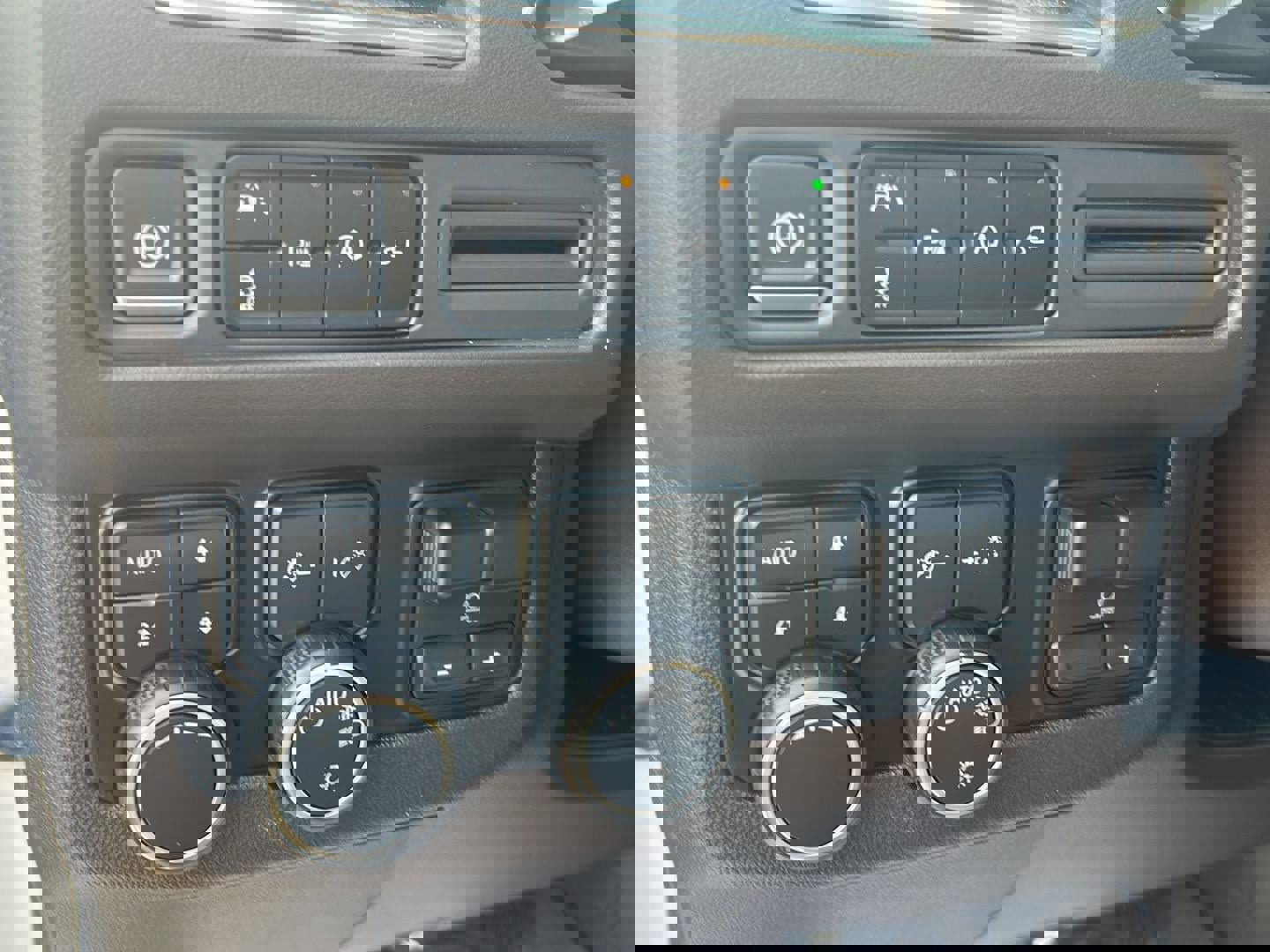 Used 2021 Chevrolet Tahoe LT w/ LT Signature Package image 14